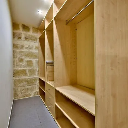Vallettastay - Orangerie Two Bedroom 201 Appartement *