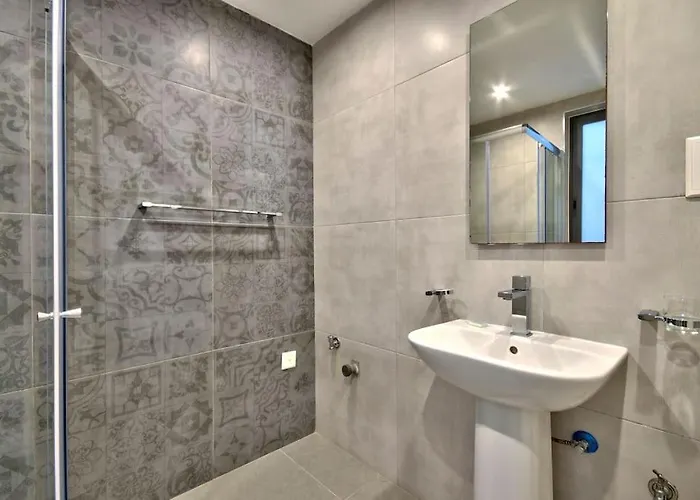 Orangerie 201 By Vallettastay * Valeta