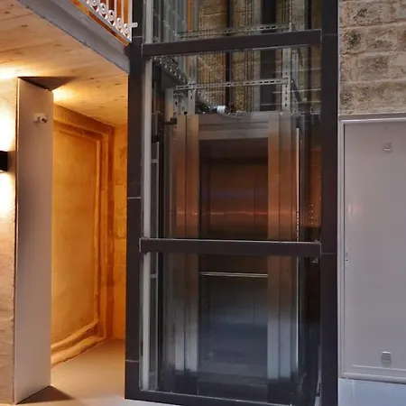 Apartamento Orangerie 201 By Vallettastay